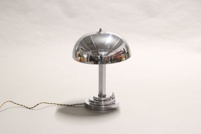 Lamp in chromed metal of mushroom form.

Circular...