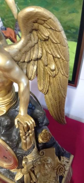 Important mantelpiece in bronze with double...