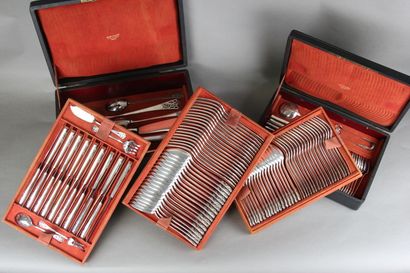 DEBAIN 

Important silver menagere of 137...