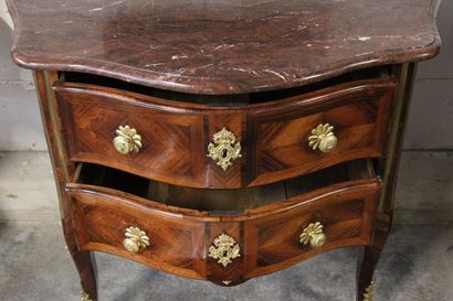 Chest of drawers 
