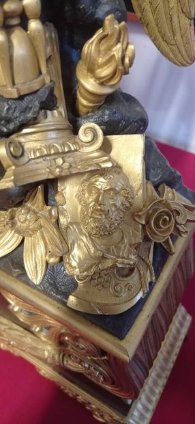 Important mantelpiece in bronze with double...