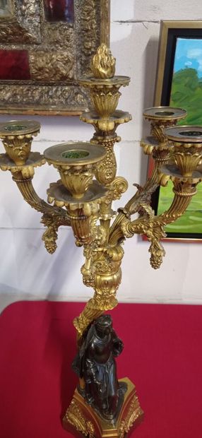 Important mantelpiece in bronze with double...
