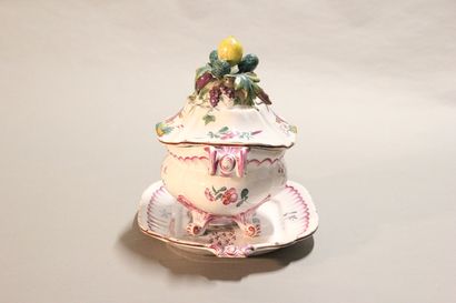 LUNEVILLE.

Covered tureen and its dormant...
