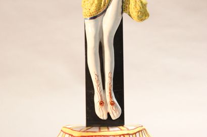 ROUEN.

Christ in polychrome earthenware.

Base...