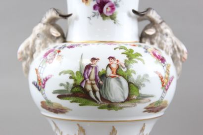 MEISSEN.

Pair of baluster vases in polychrome...