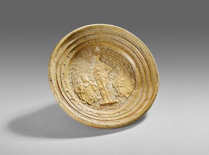 Dish of circular form out of enamelled terra...