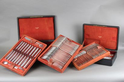 DEBAIN 

Important silver menagere of 137...