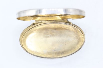 Rare silver snuffbox.

Inside in vermeil...