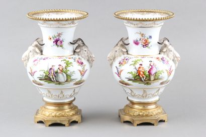 MEISSEN.

Pair of baluster vases in polychrome...