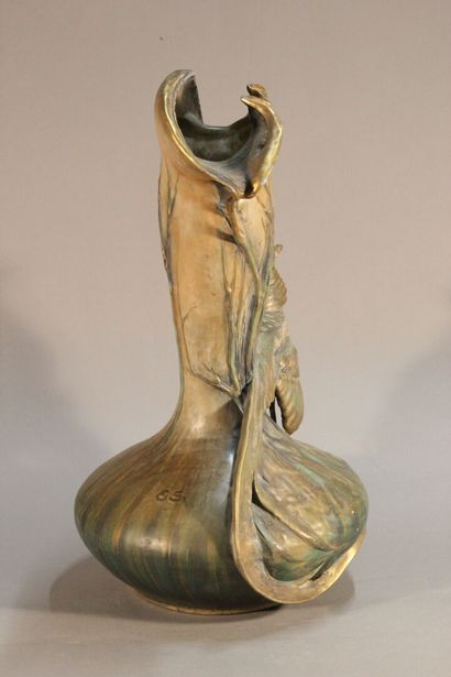 Edouard STELLMACHER (1868-1945) for Amphora

Important...