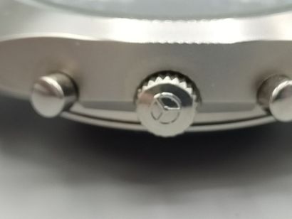 MERCEDES.

Men's chronometer wristwatch,...