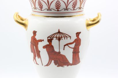 Manufacture SAINT HONORE in Paris.

Vase...