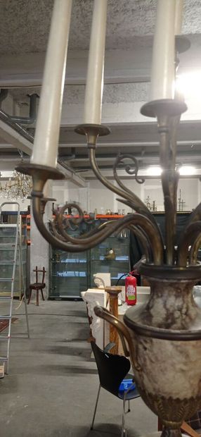 Important pair of candelabras in lacquered...