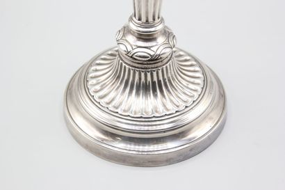 Pair of candlesticks in silver plated bronze.

Shafts...