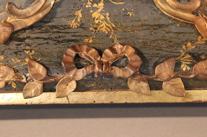 Cartel of violin shape in the Martin varnish...