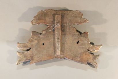 Decorative element in carved gilded wood...