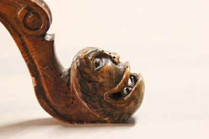 Curious carved wooden cup.

Full decoration...