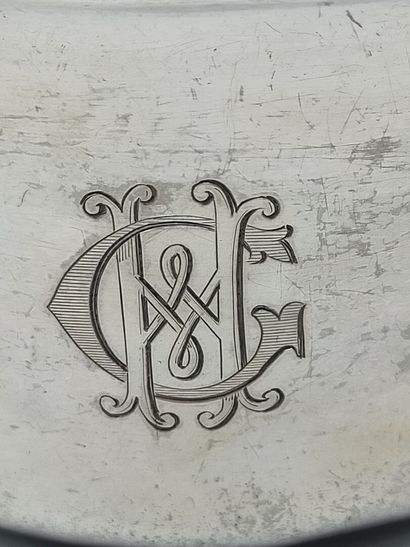 Petite casserole en argent, manche en bois...
