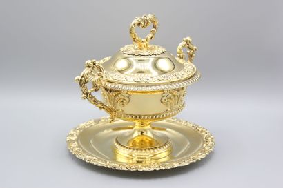 PARIS 1834-38
Drageoir entièrement en vermeil...
