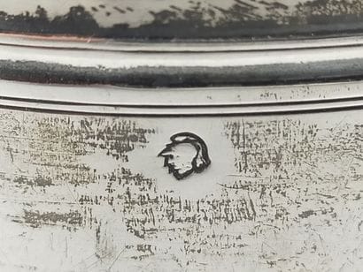 PARIS 1782.
Curon en argent, modèle uni.
Filets...