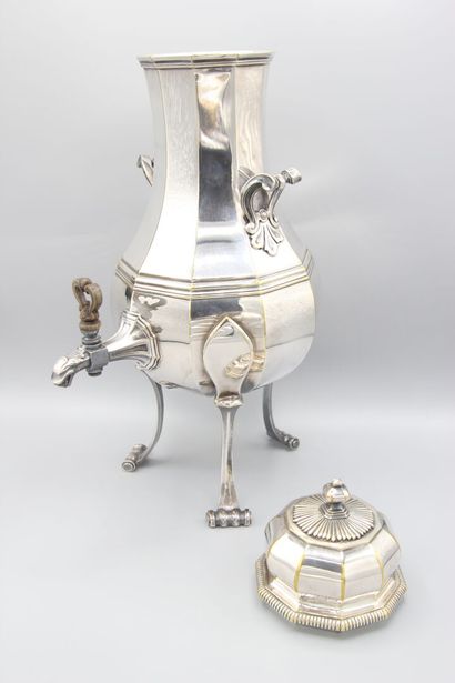 AUCOC
Important samovar en argent et métal...