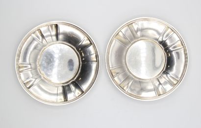Paire de dessous de bouteille en argent anciennement...