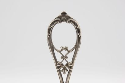 Double salt cellar in silver Louis XVI style.
Openwork...