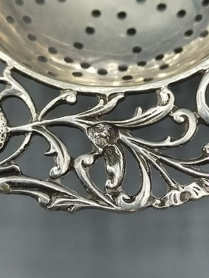 NETHERLANDS 1876.
Silver tea-pot holder with...