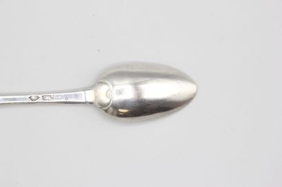 VERSAILLES 1784
Petite cuillère en argent...