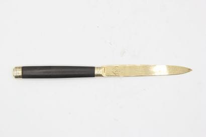 PARIS 1788.
Couteau / Coupe papier d'époque...