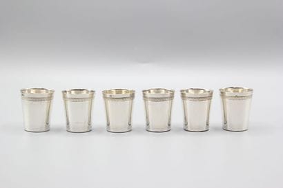 Service à liqueur en argent composé de ses...
