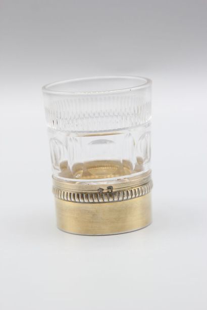 Service composé de ses 4 verres en cristal...