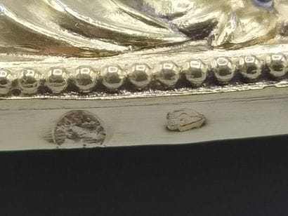 PARIS 1834-38
Drageoir entièrement en vermeil...