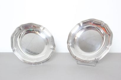 Paire de plats en argent.
Modèle filet contour.
Aile...