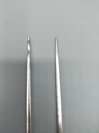 Paire de grands hâtelets / brochettes en...