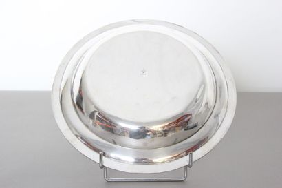 Plat en argent de forme circulaire et creux...