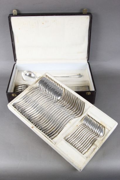 Ménagère complète en argent de PUIFORCAT...