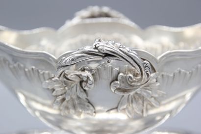 Sauceboat and its adherent tray, silver set...