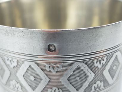 Silver tumbler with grooved decoration with...
