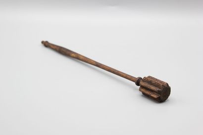Wooden chocolate maker's pusher.
Length :...