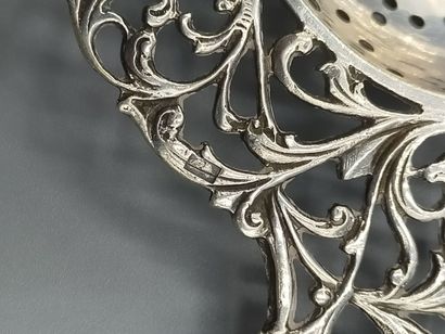NETHERLANDS 1876.
Silver tea-pot holder with...
