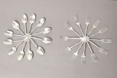 Jolie ménagère à entremet /dessert en argent...