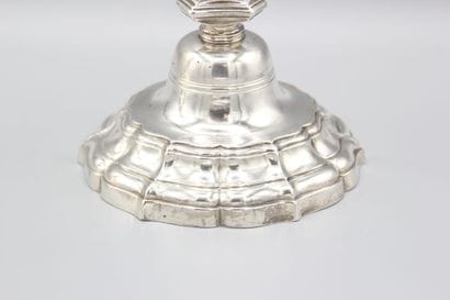 BORDEAUX 1763-64.
Paire de flambeaux bordelais...