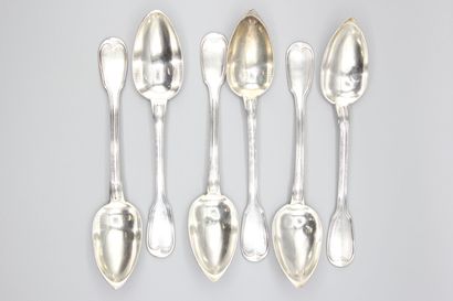 6 silver dessert spoons, filets-contour model.
Spoons...