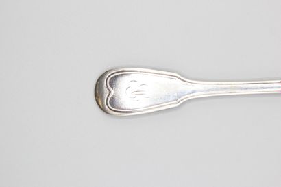 6 silver dessert spoons, filets-contour model.
Spoons...