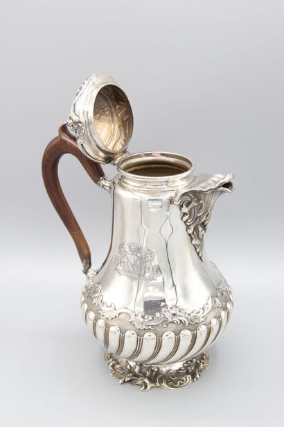 Cafetière en argent
Décor de rocailles, rinceaux,...