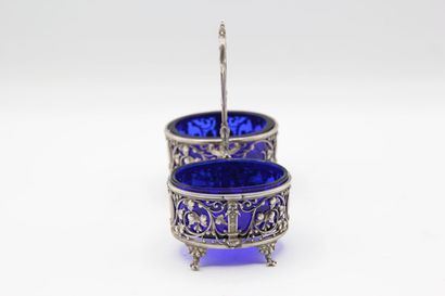 Double salt cellar in silver Louis XVI style.
Openwork...