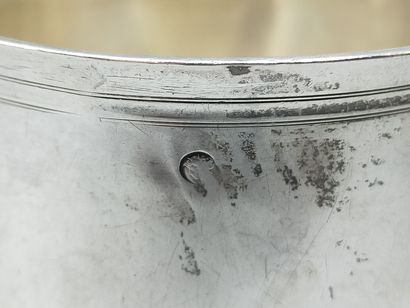 Timbale en argent de modèle uni.
Poinçons...