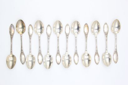 Set of 12 silver coffee spoons decorated...
