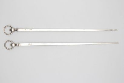 Paire de grands hâtelets / brochettes en...